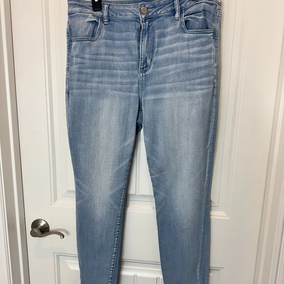 AMERICAN EAGLE Faded High Rise Jegging - Size Women's 16R - Picture 1 of 8